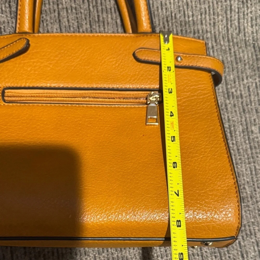 Elegant Tan  Handbag
